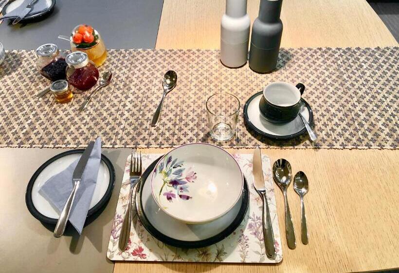 تختخواب و صبحانه Laurels