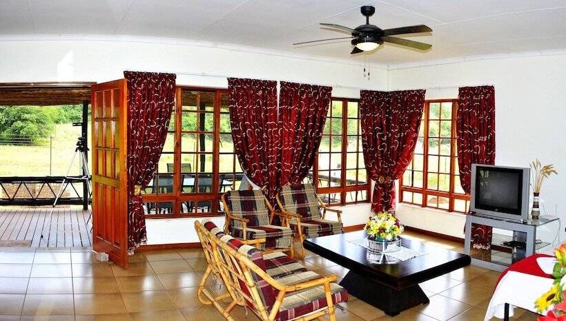 مبيت وإفطار Mount Azimbo Lodge