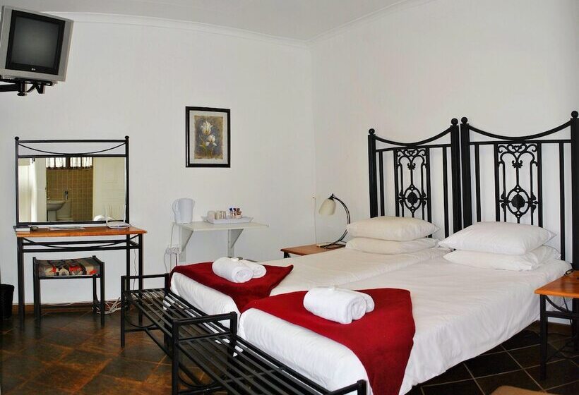 مبيت وإفطار Mount Azimbo Lodge