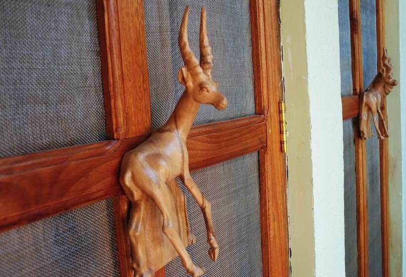 تختخواب و صبحانه Saruni River Lodge