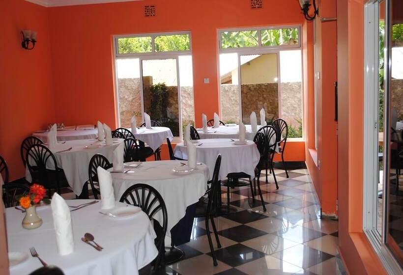 تختخواب و صبحانه Saruni River Lodge