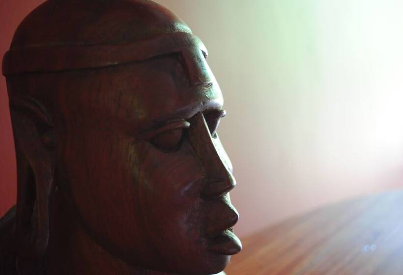 تختخواب و صبحانه Saruni River Lodge