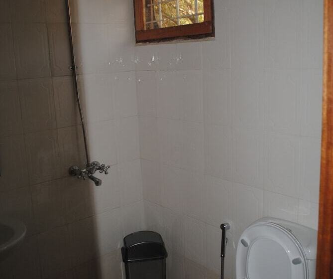 تختخواب و صبحانه Saruni River Lodge