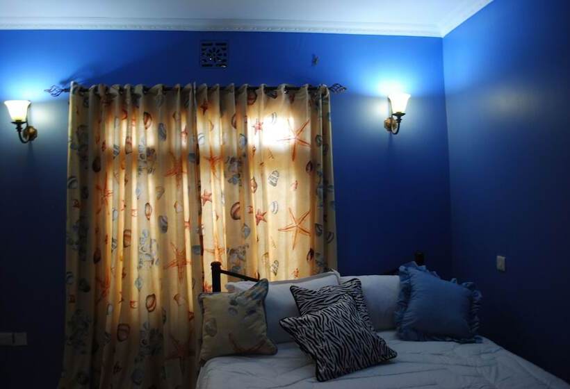 تختخواب و صبحانه Saruni River Lodge