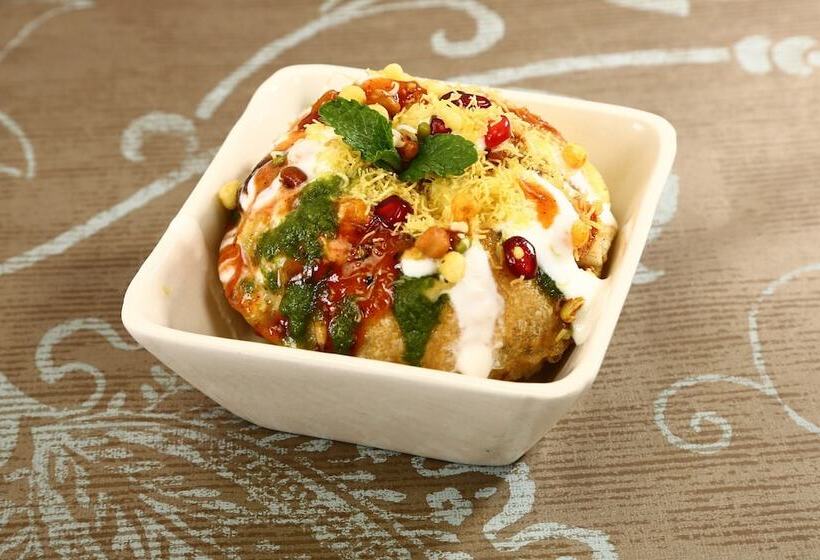 Capital O 16970 Hotel Mahal