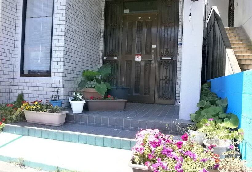 Guest House In Amami Ryoufuu   Hostel