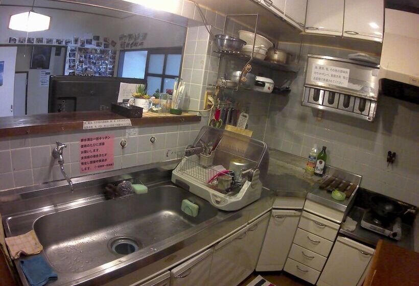 Guest House In Amami Ryoufuu   Hostel