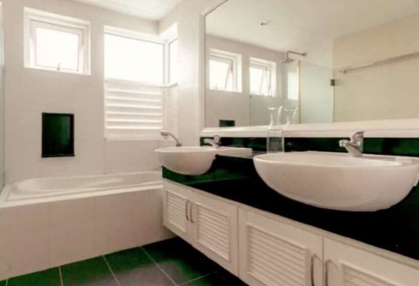 Homestay Nimah Seaview