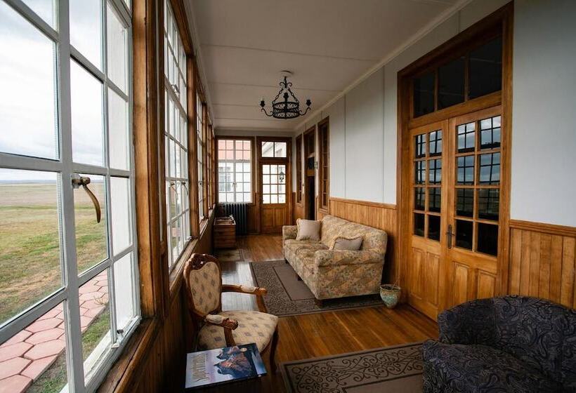 פונדק Estancia Caleta Josefina