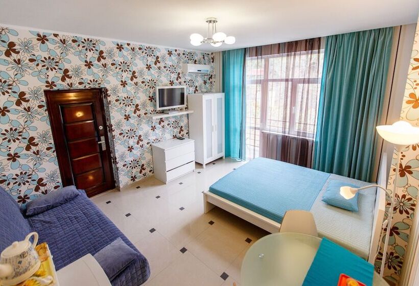 هتل Amosov S House