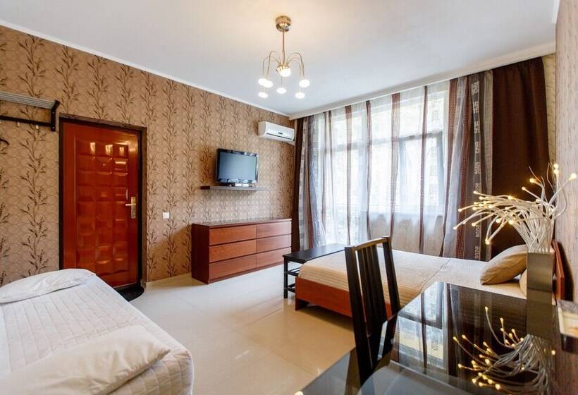 هتل Amosov S House