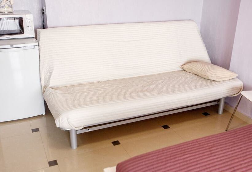 هتل Amosov S House