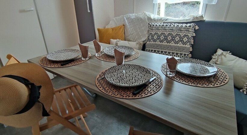 ホテル Camping De Decize