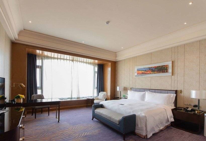 Отель Chateau Star River Qingdao