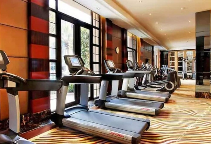 Отель Chateau Star River Qingdao