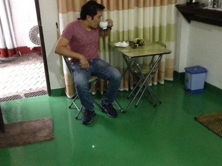 בית מלון כפרי Cinnamon Airport Residencies