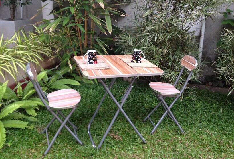 בית מלון כפרי Cinnamon Airport Residencies