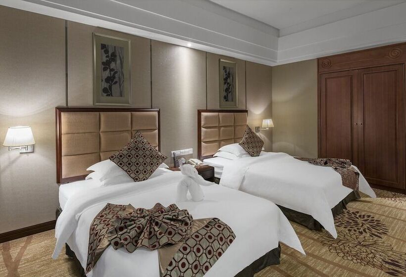 Отель Country Garden Phoenix Suiet