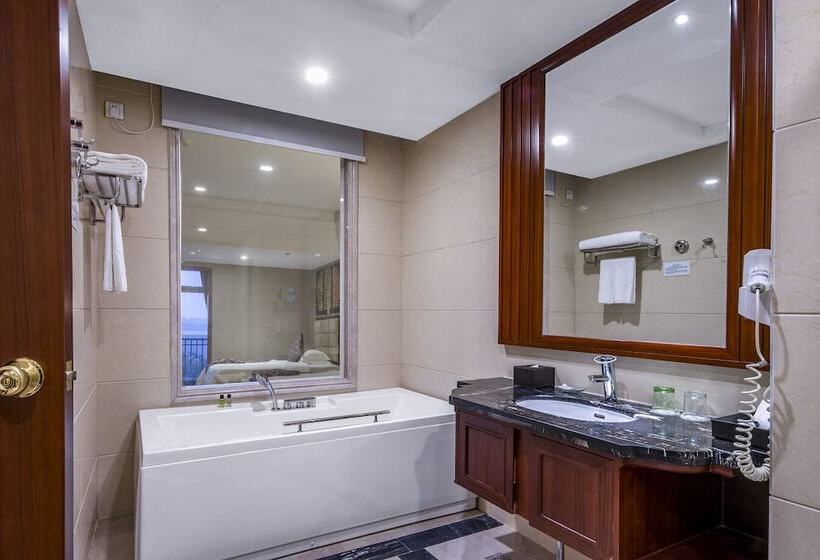 Отель Country Garden Phoenix Suiet