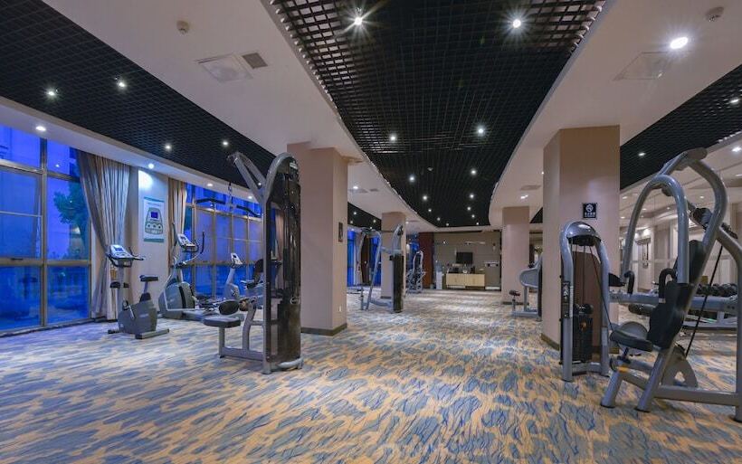 Отель Country Garden Phoenix Suiet