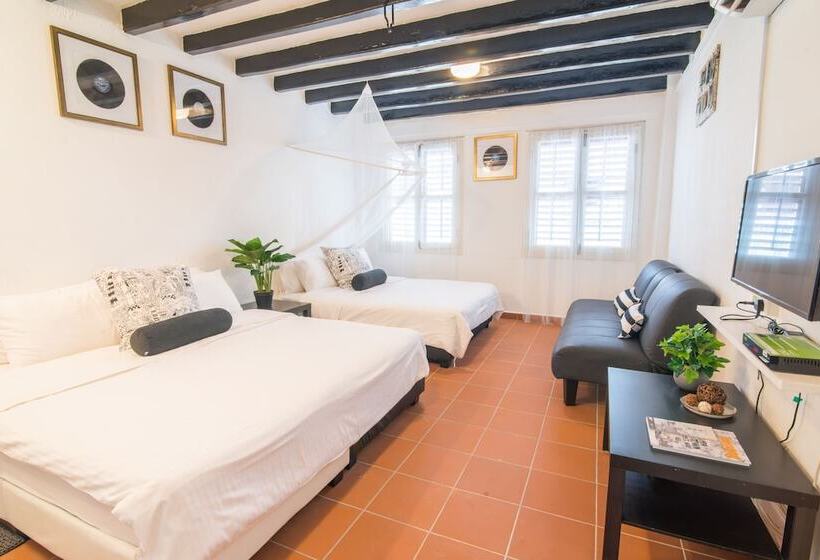 בית מלון כפרי Garden Of Eden Houses