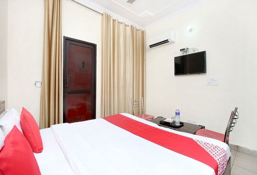 Отель Gaurav Residency By Oyo