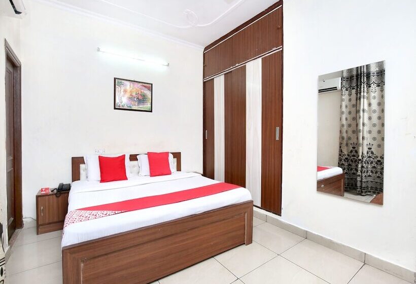 Отель Gaurav Residency By Oyo