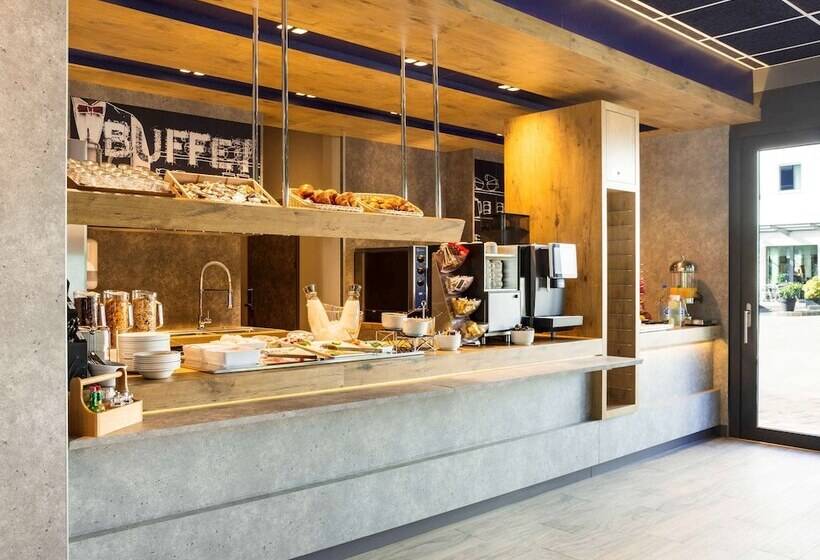 בית מלון כפרי Ibis Budget Fribourg