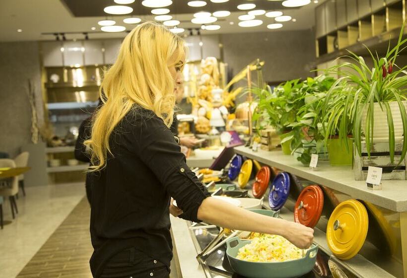 هتل Mercure Harbin Songbei