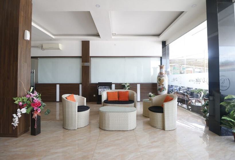 Отель Reddoorz Plus @ Tanjung Uncang Batam