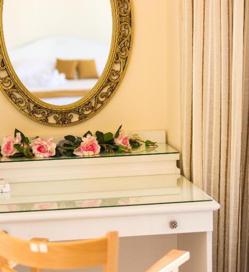 בית מלון כפרי Polyxenia Suites