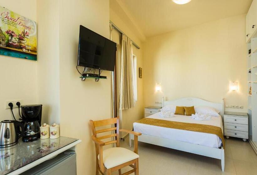 בית מלון כפרי Polyxenia Suites