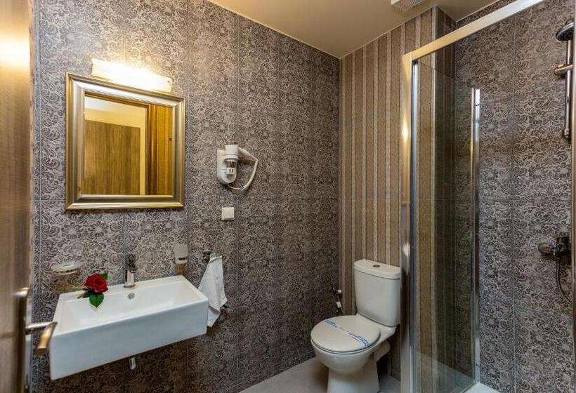 בית מלון כפרי Polyxenia Suites