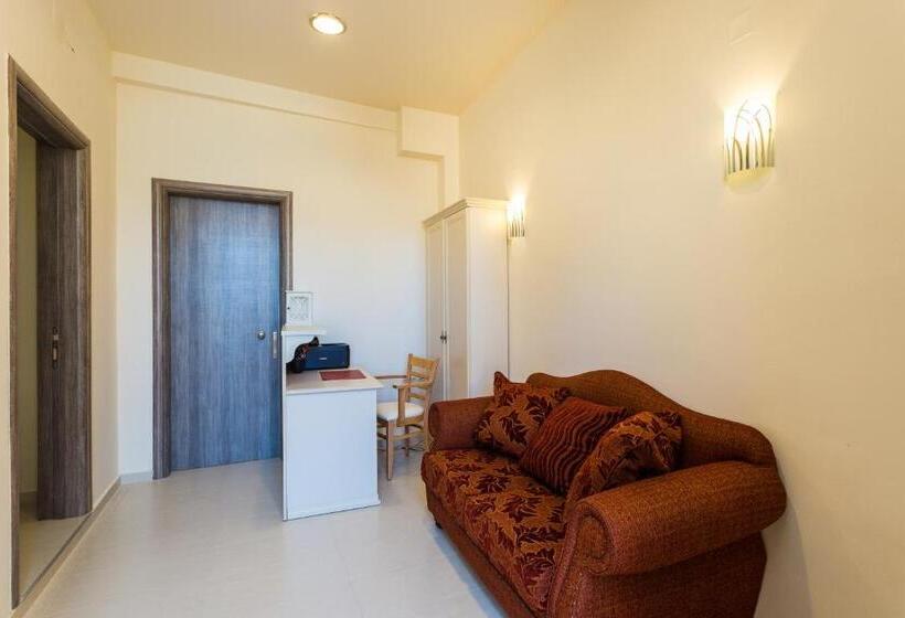 Hotel Polyxenia Suites