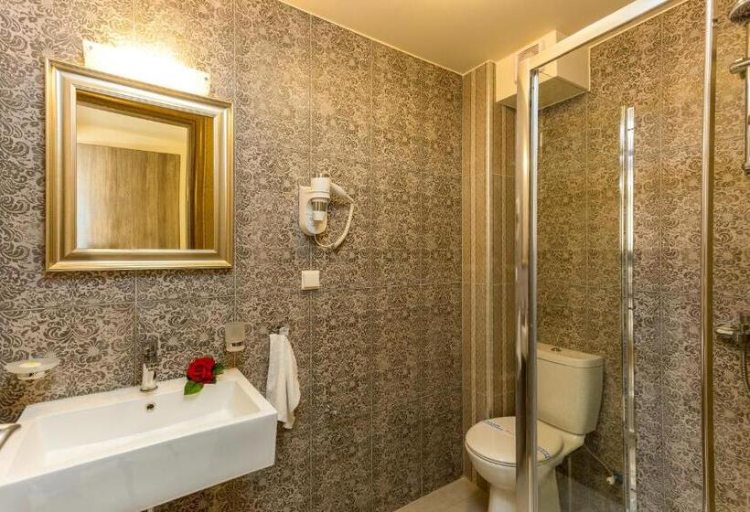 בית מלון כפרי Polyxenia Suites