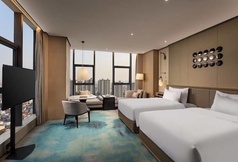Отель Ramada Plaza Wyndham Xiangyang Xiangzhou