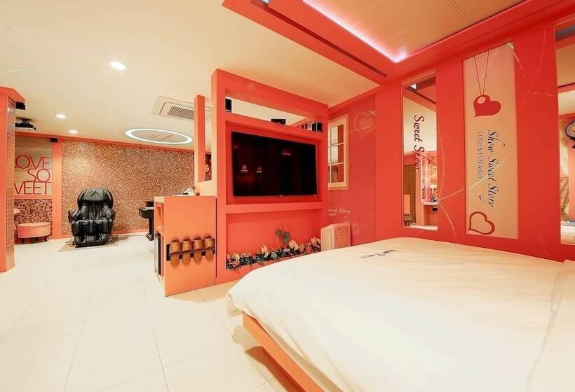 בית מלון כפרי Show