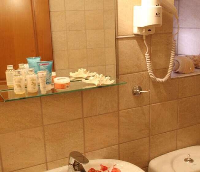 هتل Stoes Traditional Suites