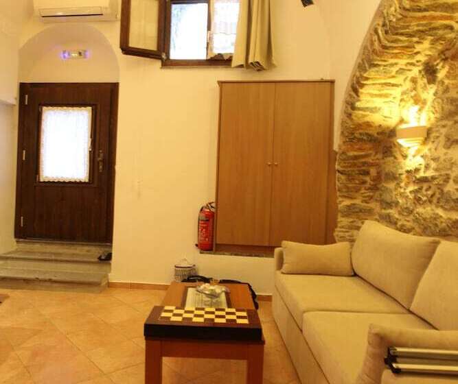 هتل Stoes Traditional Suites