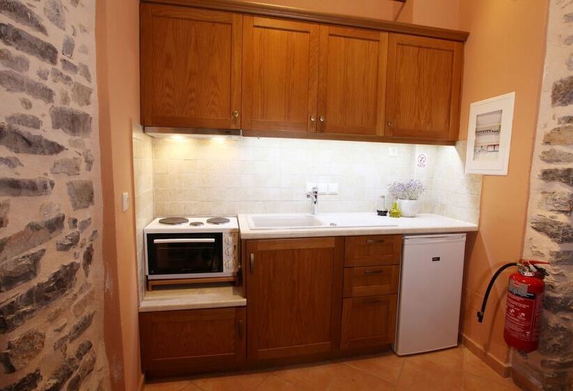 هتل Stoes Traditional Suites