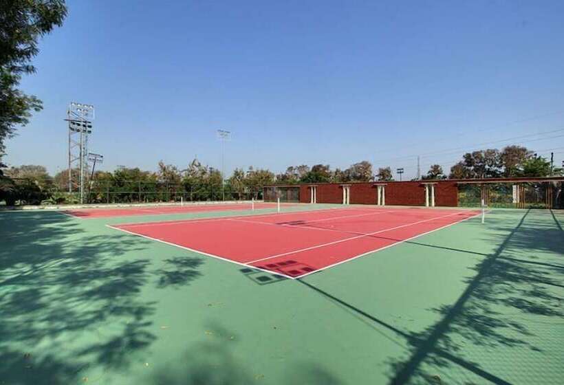 בית מלון כפרי Suncity Club And Resort