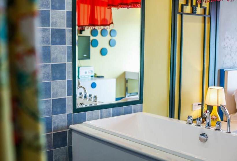 L Theme Hotel Foshan