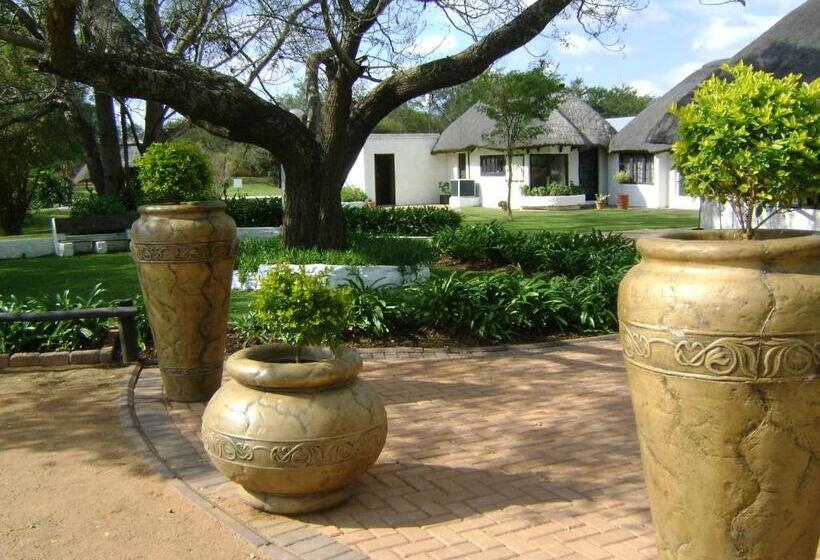 Lalapanzi Hotel & Conference Centre