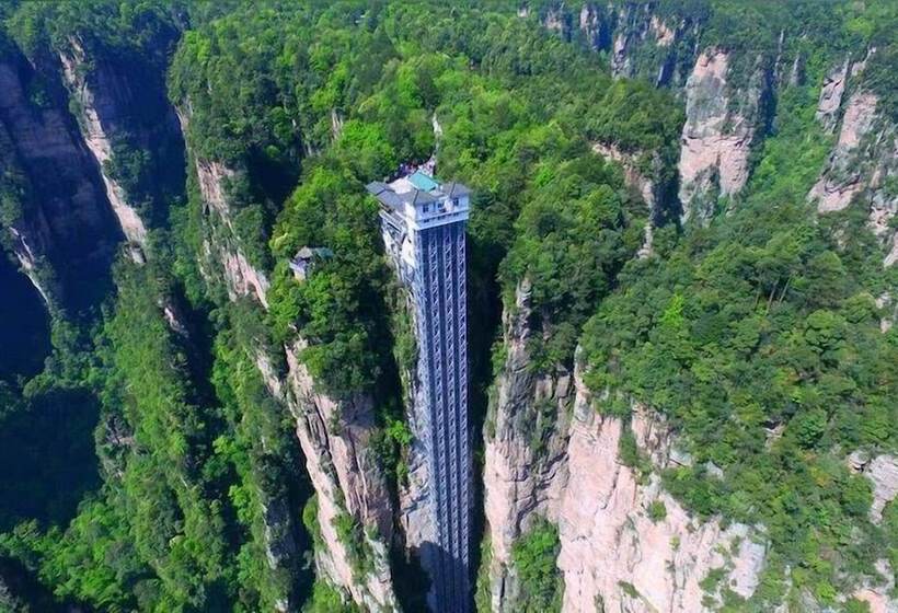 Listening To The Rain Hall Inn