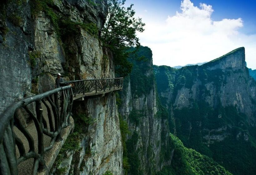 Listening To The Rain Hall Inn