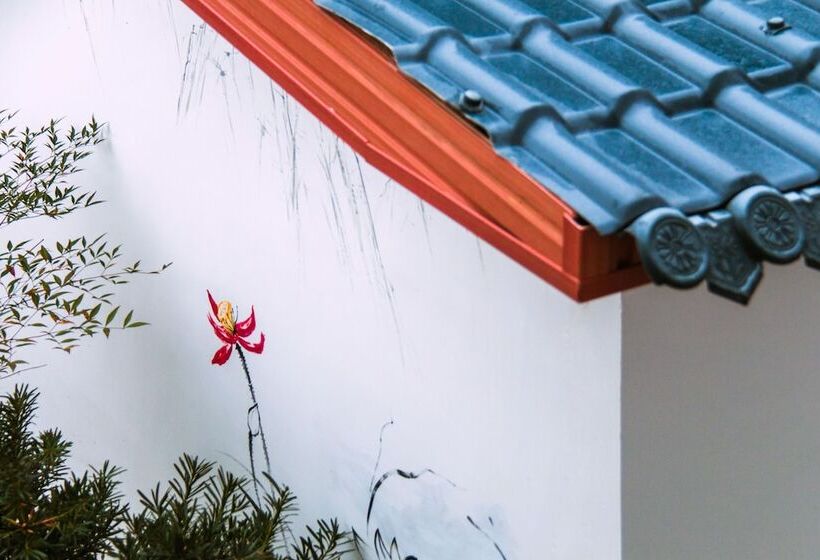 Listening To The Rain Hall Inn