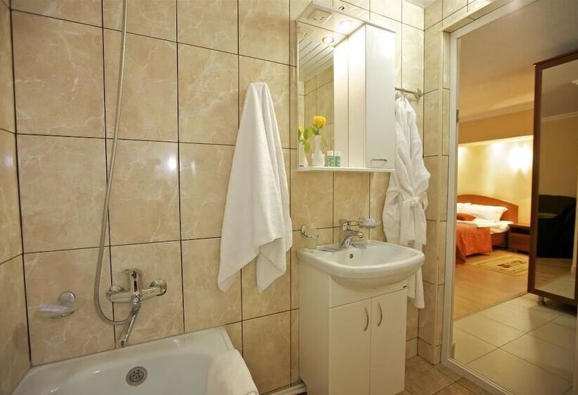 Okhotnik Hotel & Spa