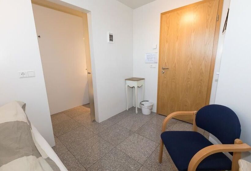 پانسیون Grímstunga Guesthouse