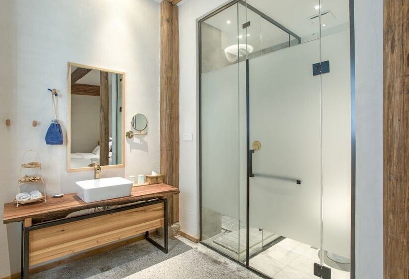 بنسيون Old Street Moye Inn