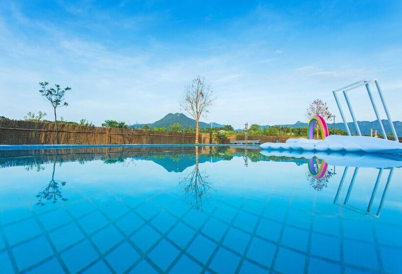 بنسيون Old Street Moye Inn